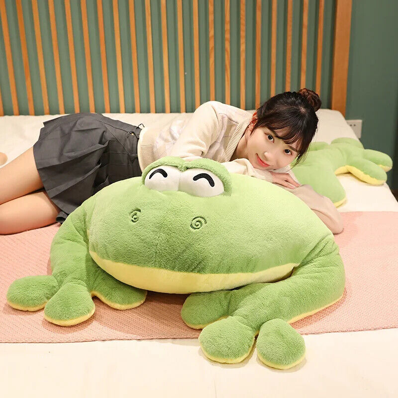 Großer grüner Frosch – Realistisches Plüschtier im Liegen-Design